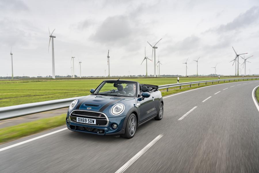  Mini Cooper S Cabrio Sidewalk (F57) 2020 года  (WW) (фото 5 из 53)